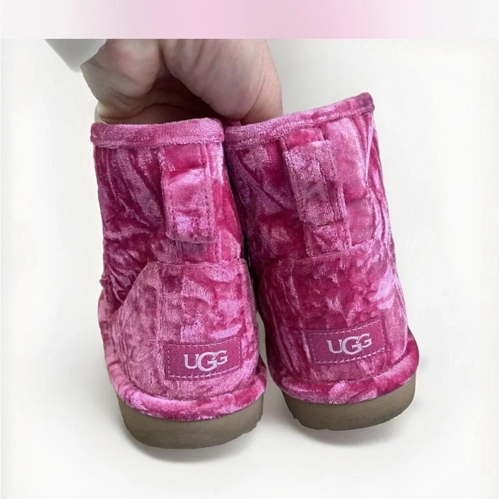 Uggs Crushed Velvet Classic Mini ll Hot Raspberry Pink 3 - Picture 7 of 8